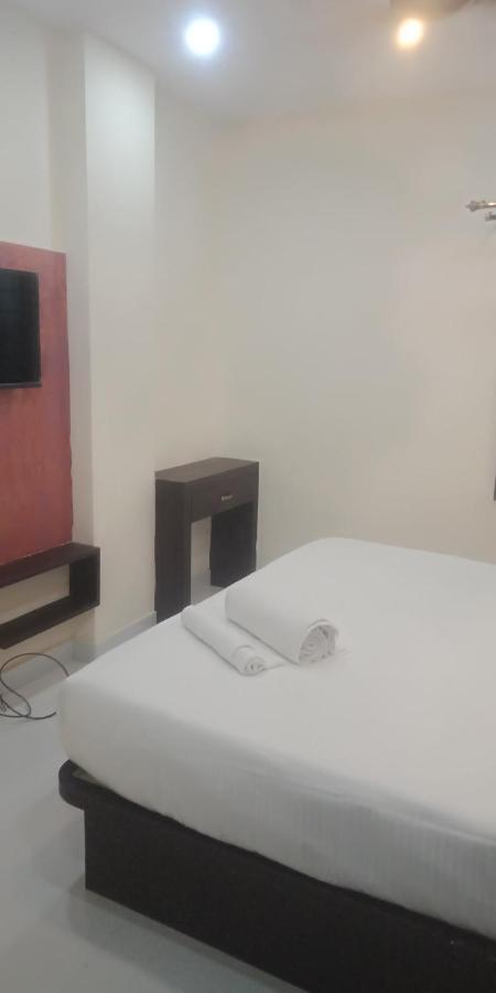 M G Residency Hotel Chikmagalur Bagian luar foto