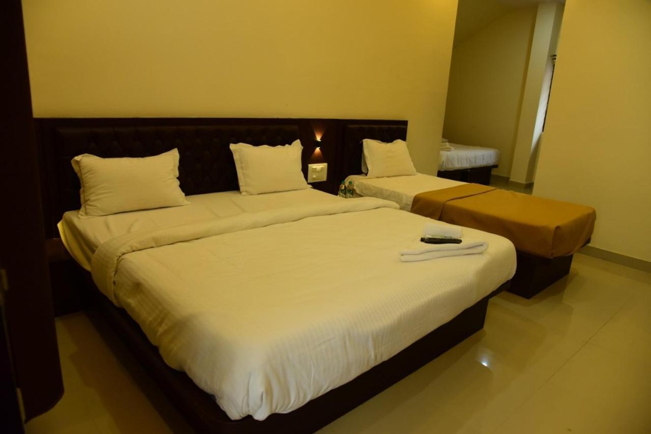 M G Residency Hotel Chikmagalur Bagian luar foto