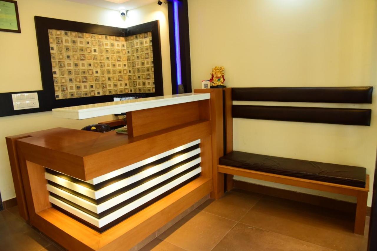 M G Residency Hotel Chikmagalur Bagian luar foto