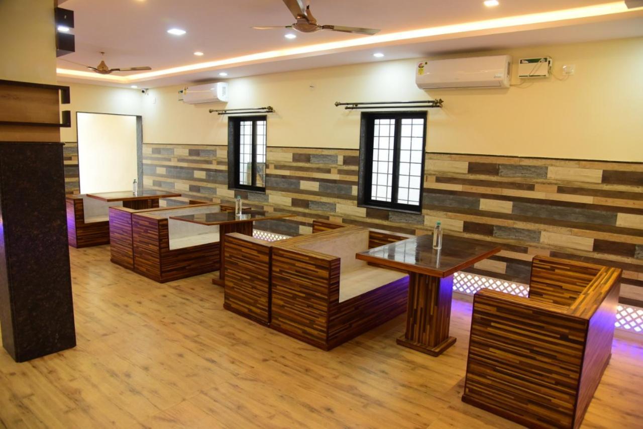 M G Residency Hotel Chikmagalur Bagian luar foto