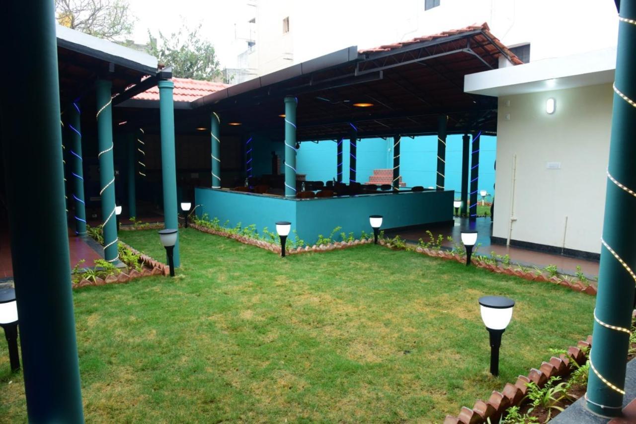 M G Residency Hotel Chikmagalur Bagian luar foto