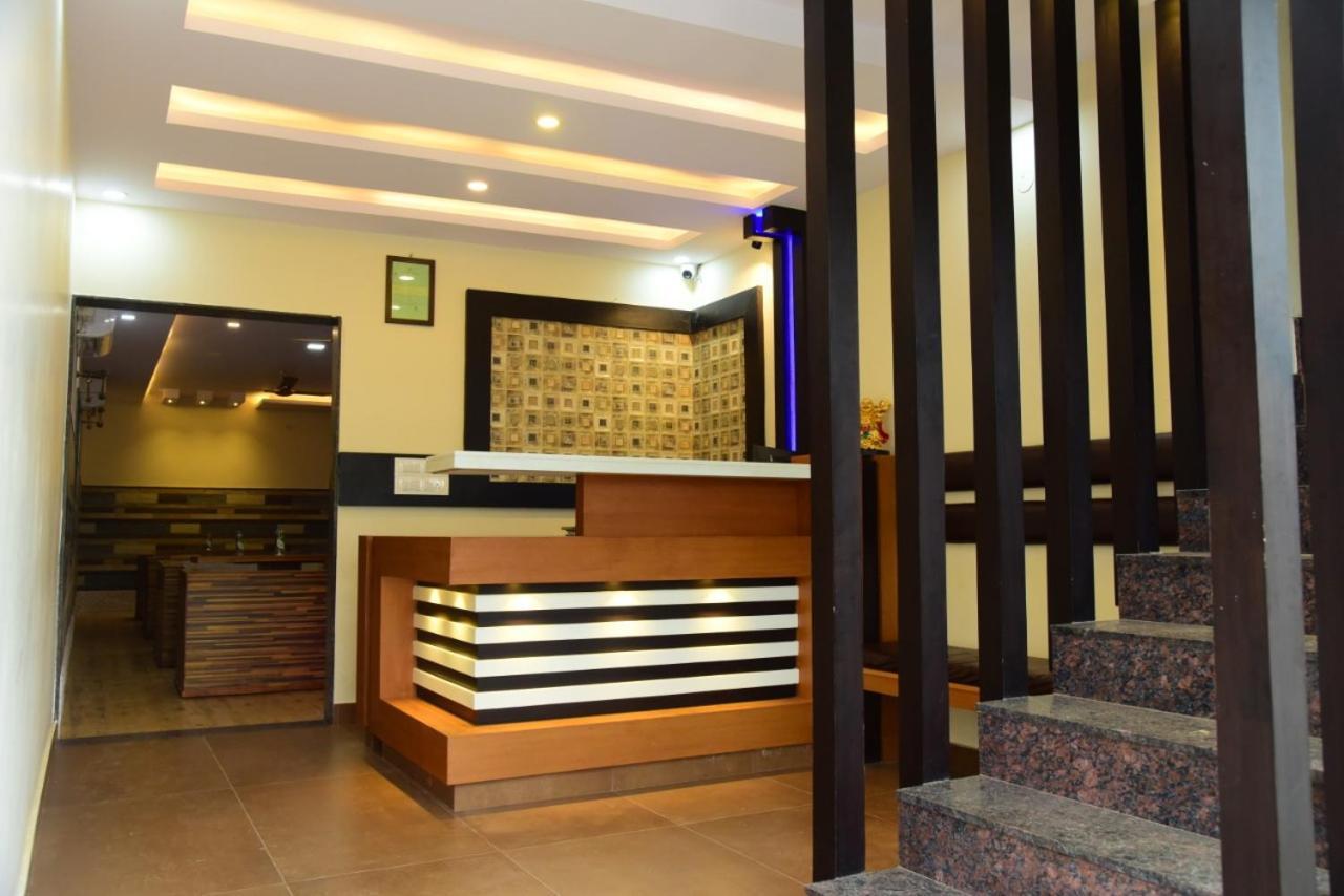 M G Residency Hotel Chikmagalur Bagian luar foto