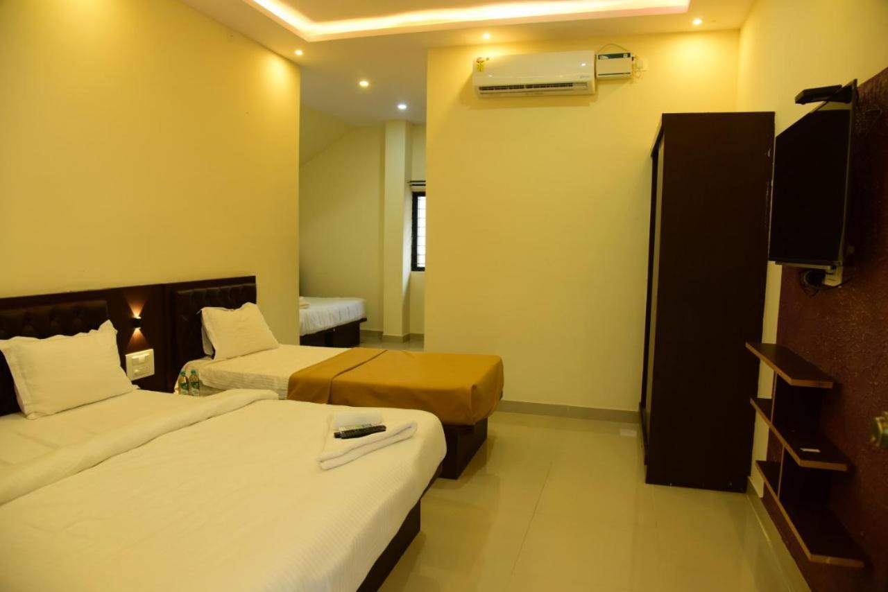 M G Residency Hotel Chikmagalur Bagian luar foto