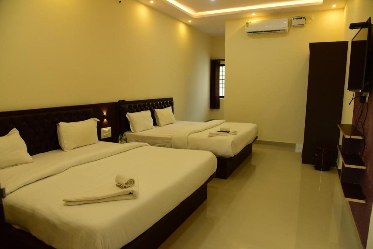 M G Residency Hotel Chikmagalur Bagian luar foto