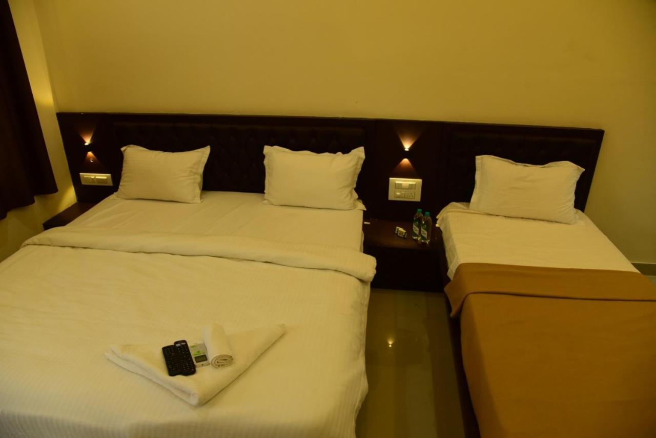 M G Residency Hotel Chikmagalur Bagian luar foto