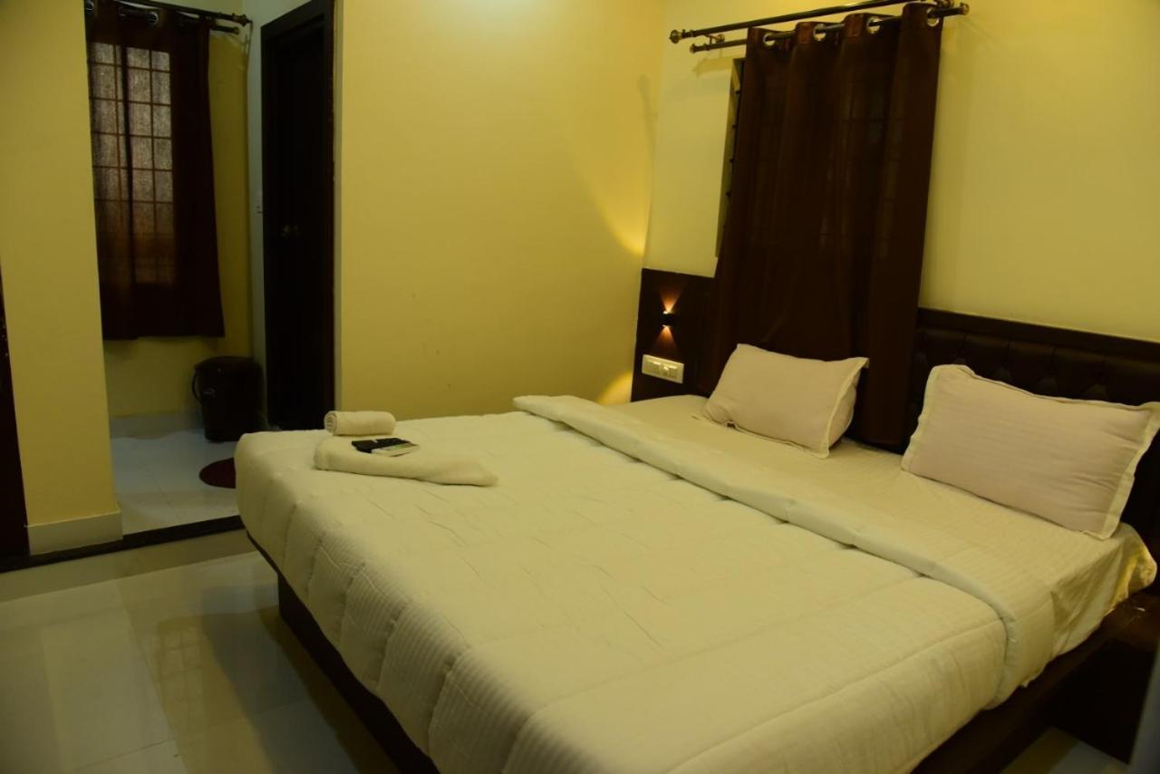 M G Residency Hotel Chikmagalur Bagian luar foto