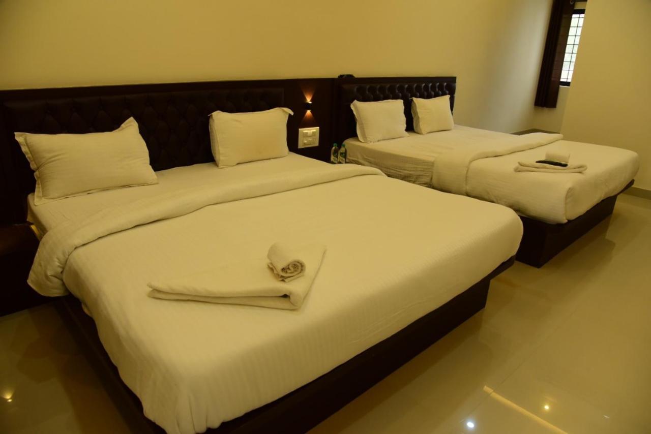 M G Residency Hotel Chikmagalur Bagian luar foto