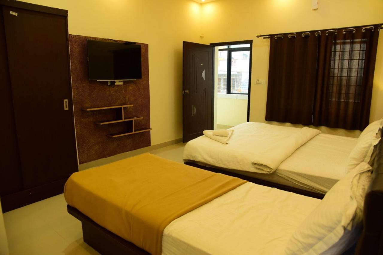 M G Residency Hotel Chikmagalur Bagian luar foto